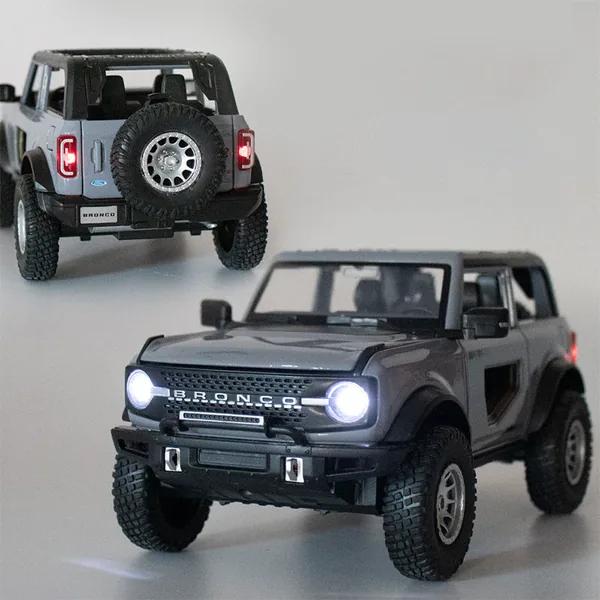 1/24 Scale Ford Metal Model Car with Simulated Sound Lighting